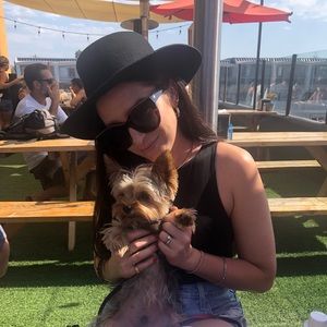 Meet your Posher, Talia